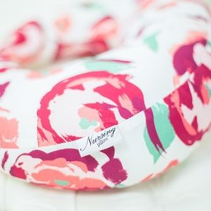 3/$15 💖 Nursing Pillow